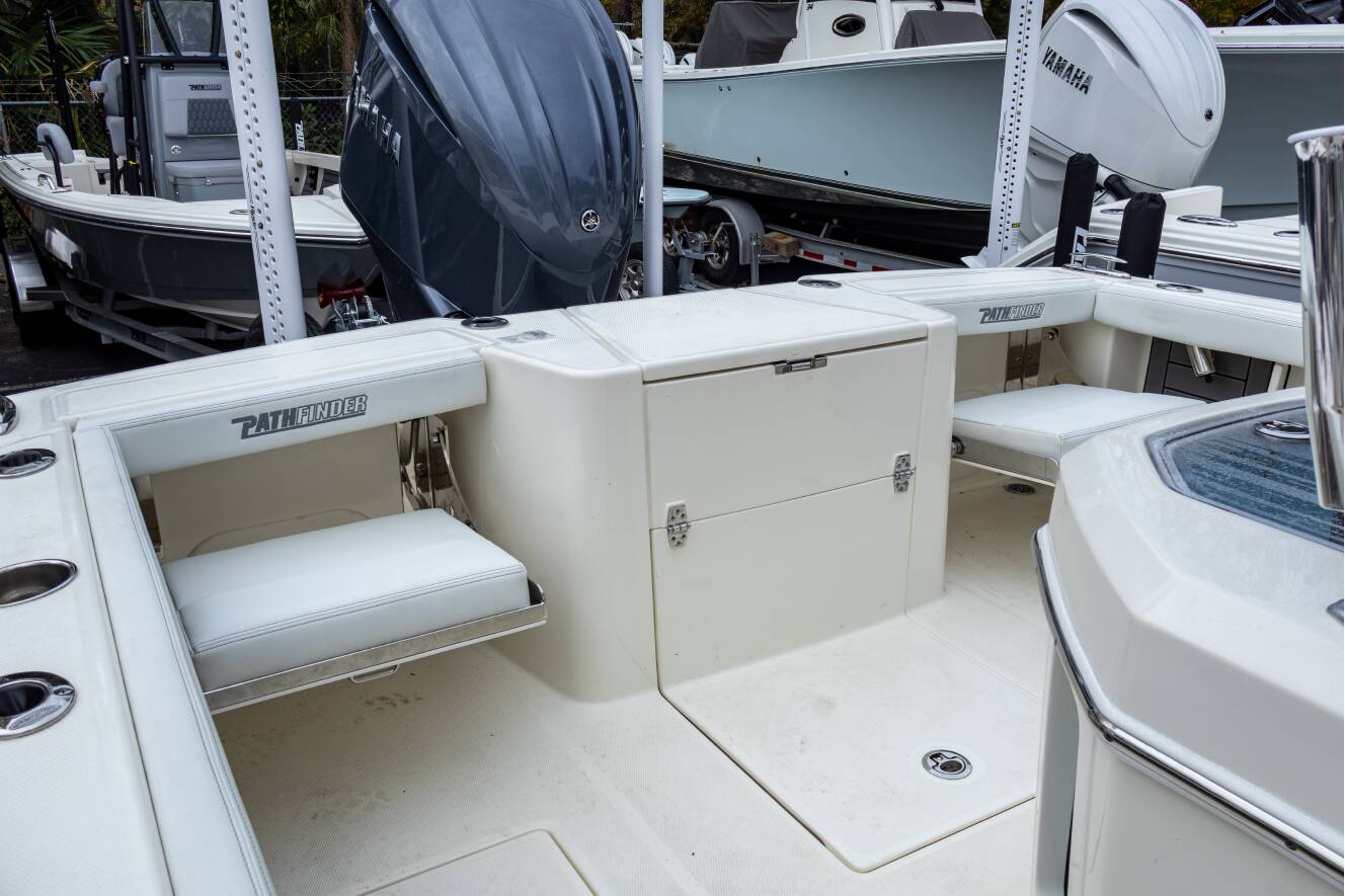 A photo of this 2025 Pathfinder 2400 Open