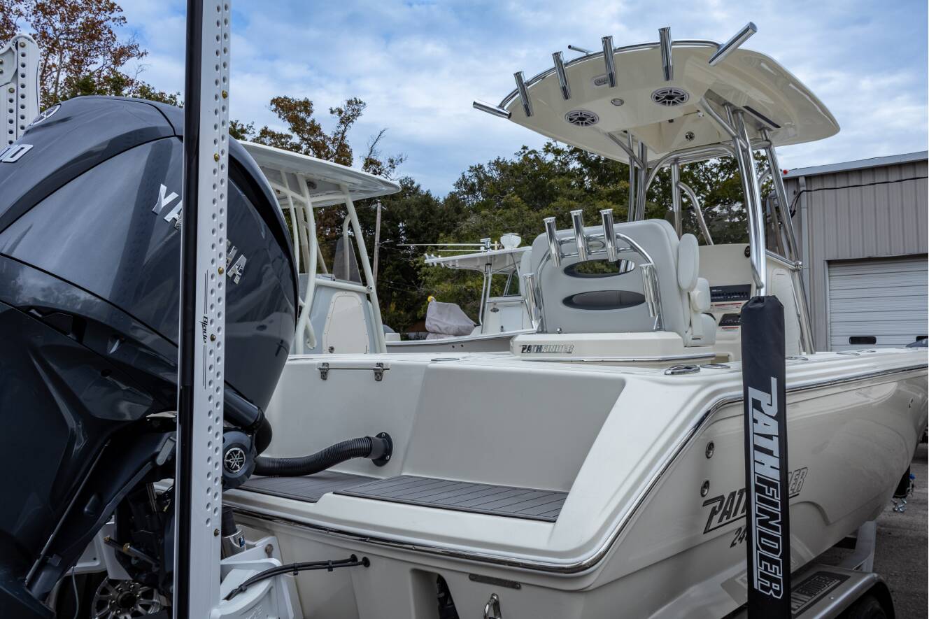 A photo of this 2025 Pathfinder 2400 Open