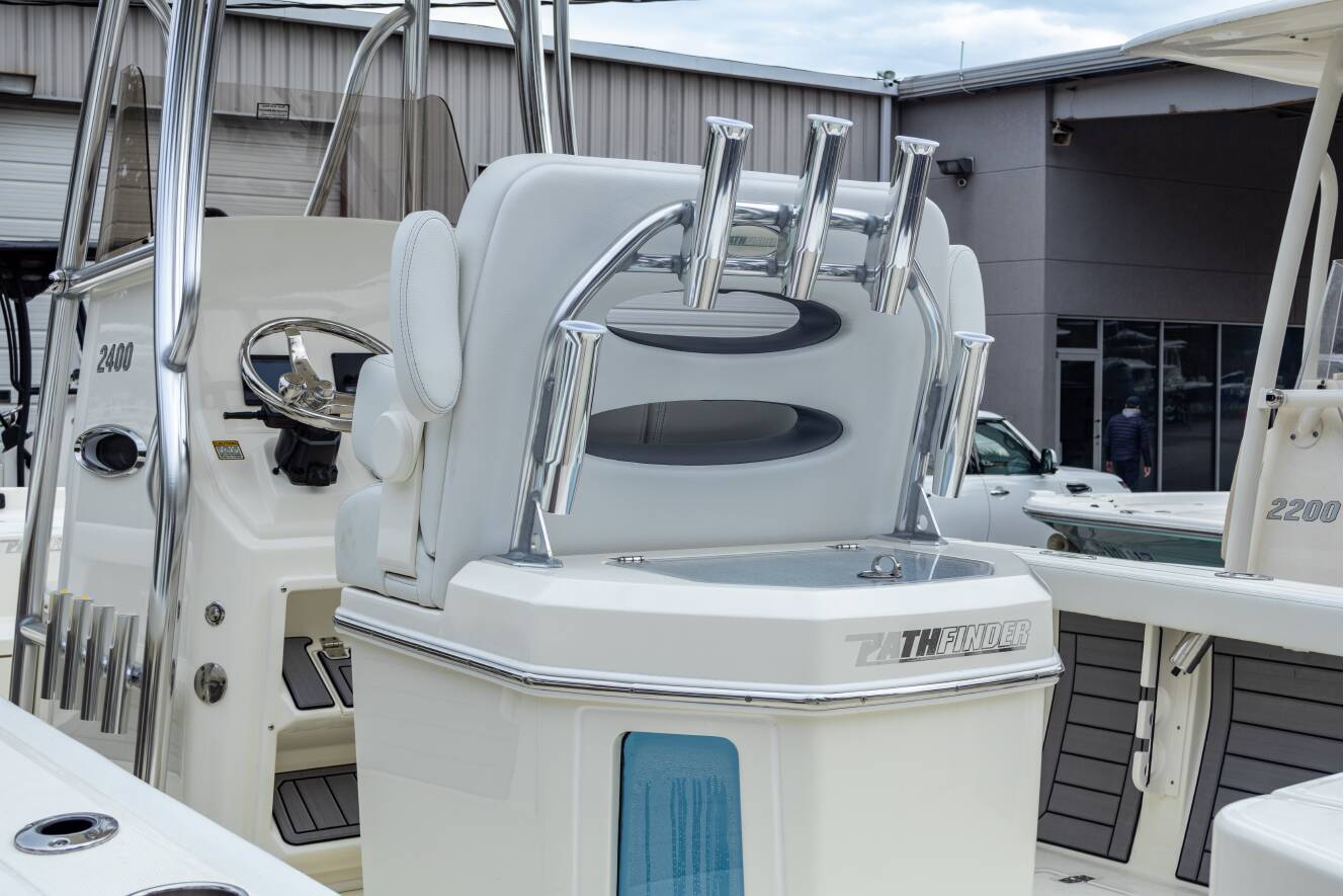 A photo of this 2025 Pathfinder 2400 Open