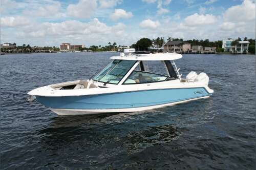2027 Boston Whaler 330 Vantage 320 in pompano beach FL