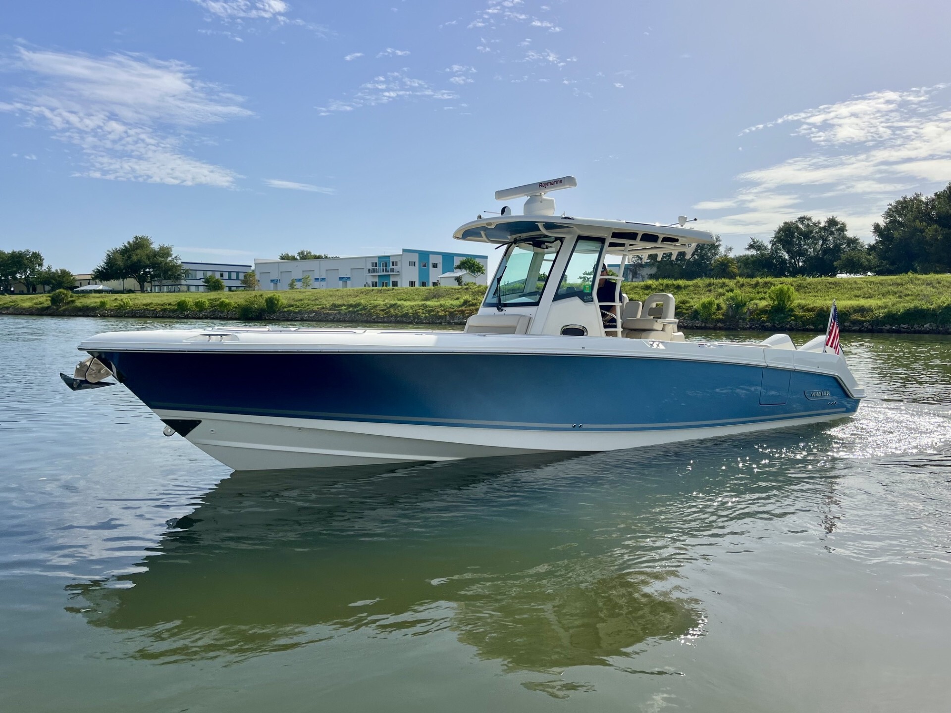 2020 Boston Whaler 330 OUTRAGE in venice FL