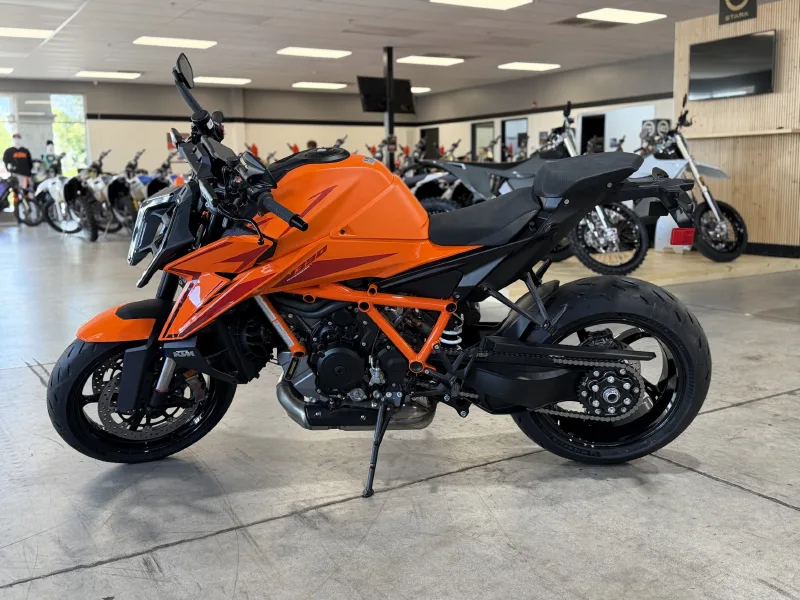 2026 KTM 1390 SUPER DUKE R EVO