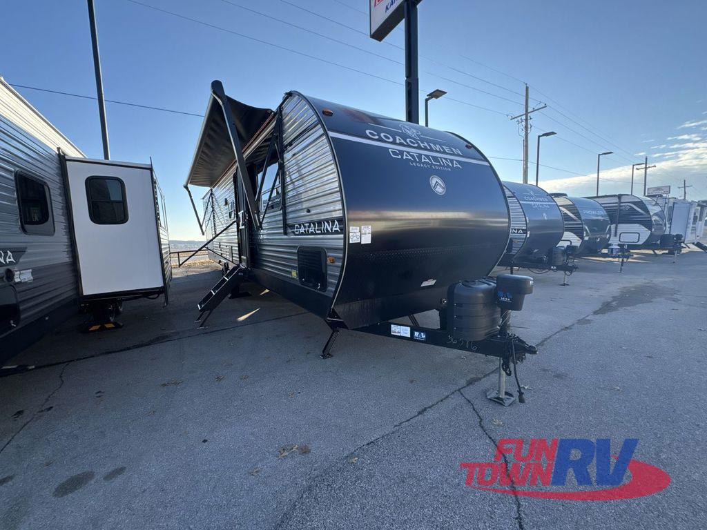 2026 Coachmen Rv Catalina Legacy Edition 343BHTS in cleburne TX
