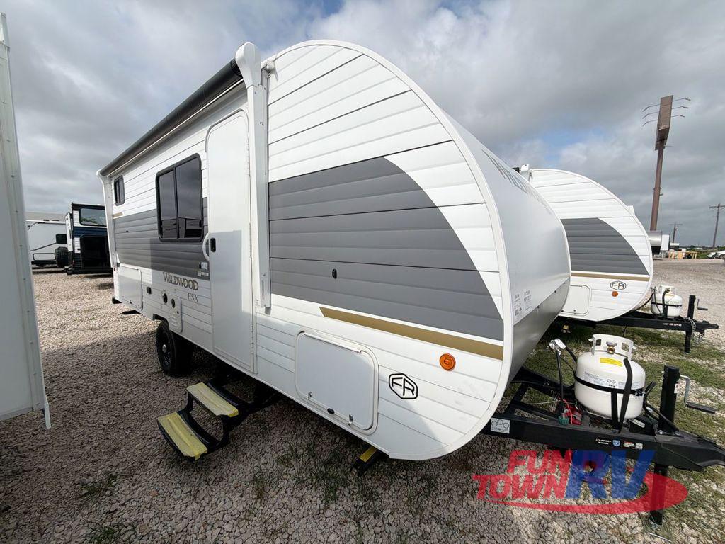 2027 Forest River Rv Wildwood FSX 178ICE in denton TX