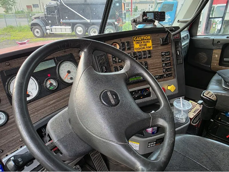 2016 Freightliner Coronado