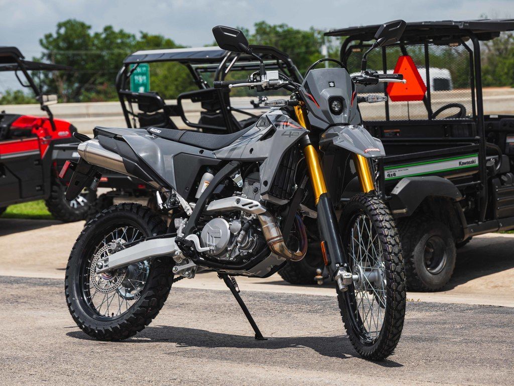 2025 Suzuki DR-Z4S BASE in New Braunfels, TX