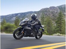 Yamaha YZF-R7: The Supersport Bike That Brings the Thrill image