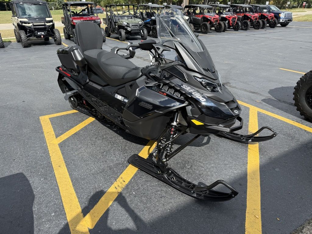 2026 Ski-Doo Grand Touring LE 900 ACE Turbo R in ann arbor MI