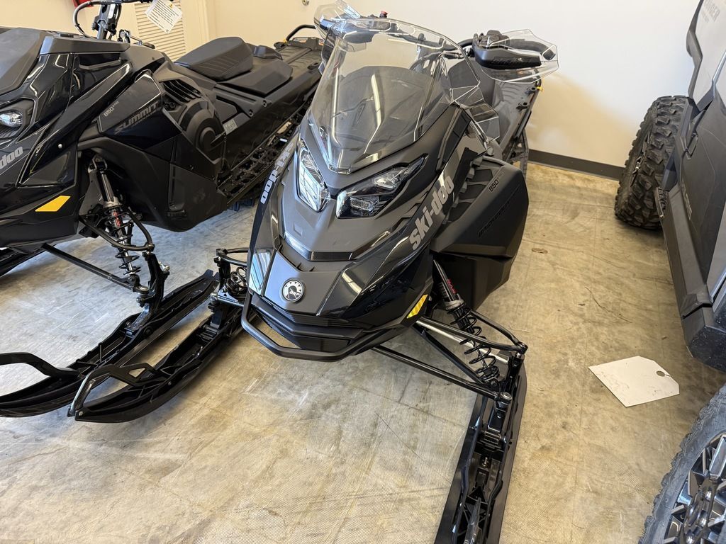 2026 Ski-Doo Backcountry Adrenaline® 850 E-TEC PowderMax 2.0_Bla in red wing MN