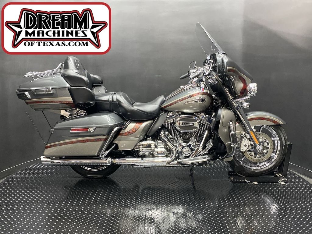 2016 Harley-Davidson® FLHTKSE - CVO Limited CVO LIMITED in Farmers Branch, TX