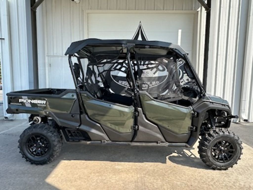 2025 Honda® Pioneer 1000-6 Deluxe Crew in henderson NC