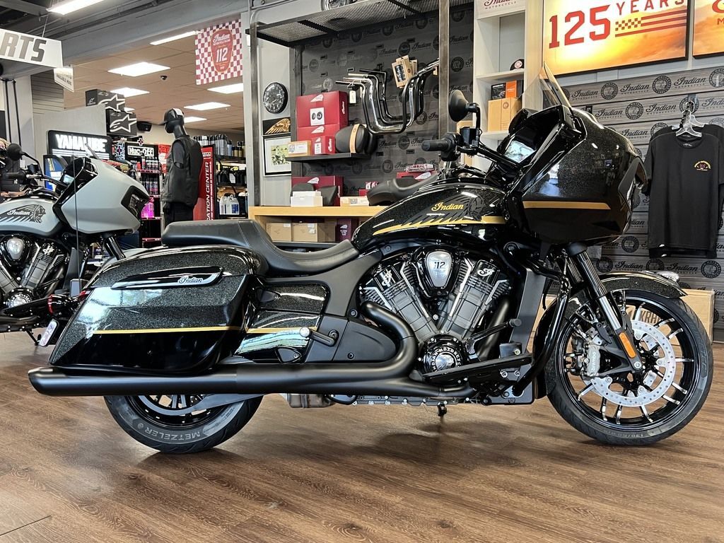 2026 Indian Motorcycle® Challenger® Dark Horse® 112 Black Crystal w/Black Met DARK HORSE in Bremerton, WA
