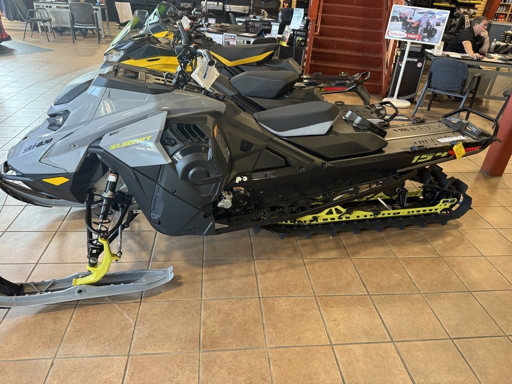 2026 Ski-Doo Summit® Adrenaline® with Edge Package 850 E-TEC 154 H 850 E-TEC 154 3.0 in rochester MN