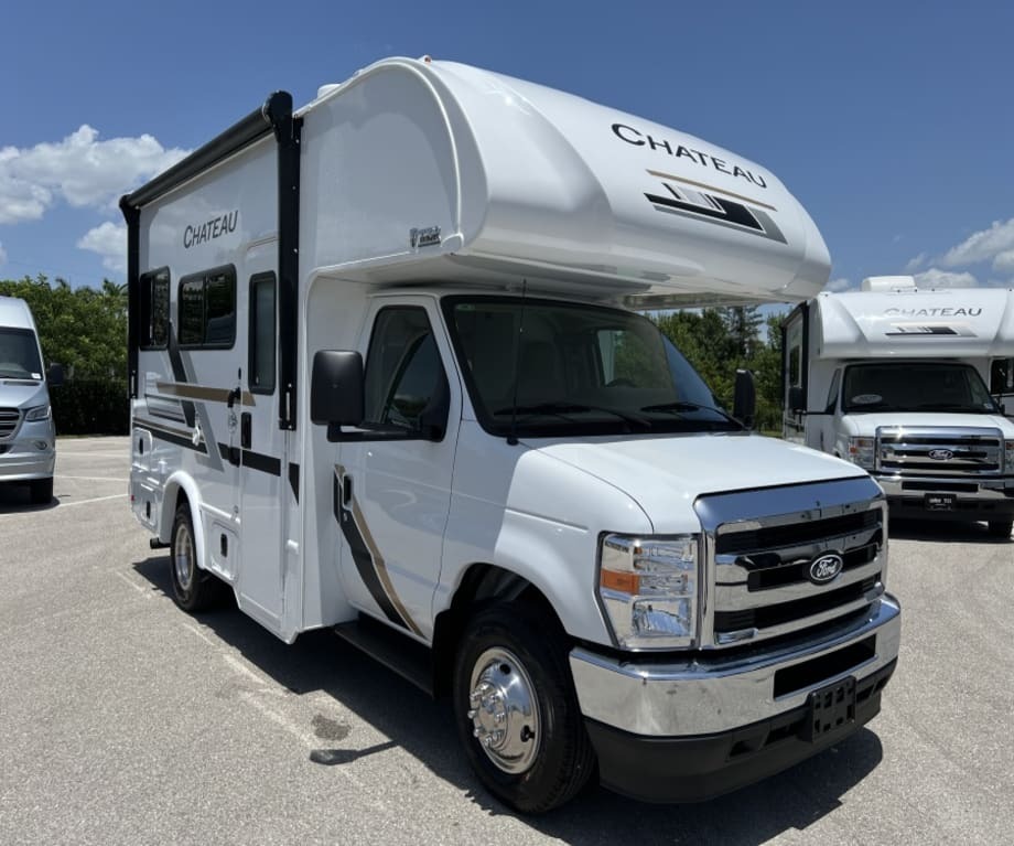 2027 Thor Motor Coach CHATEAU 19Z in fort myers FL
