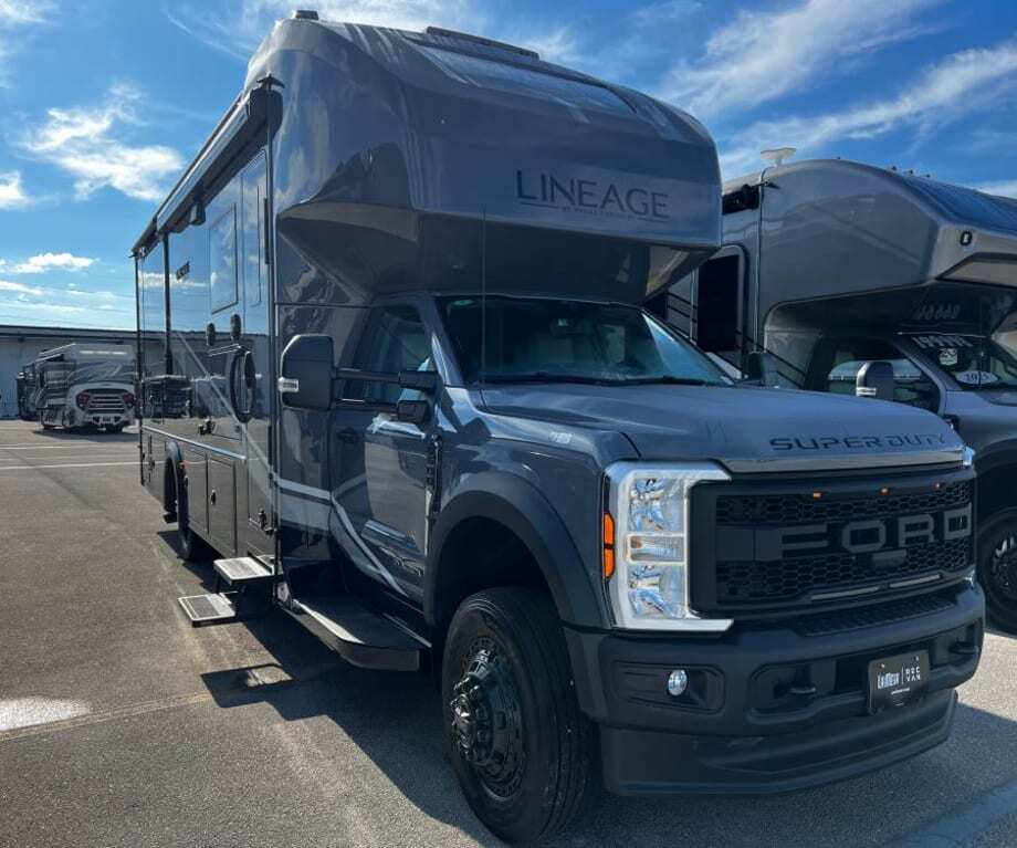 2026 Grand Design LINEAGE SERIES F 31ZW-FBP in port st. lucie FL