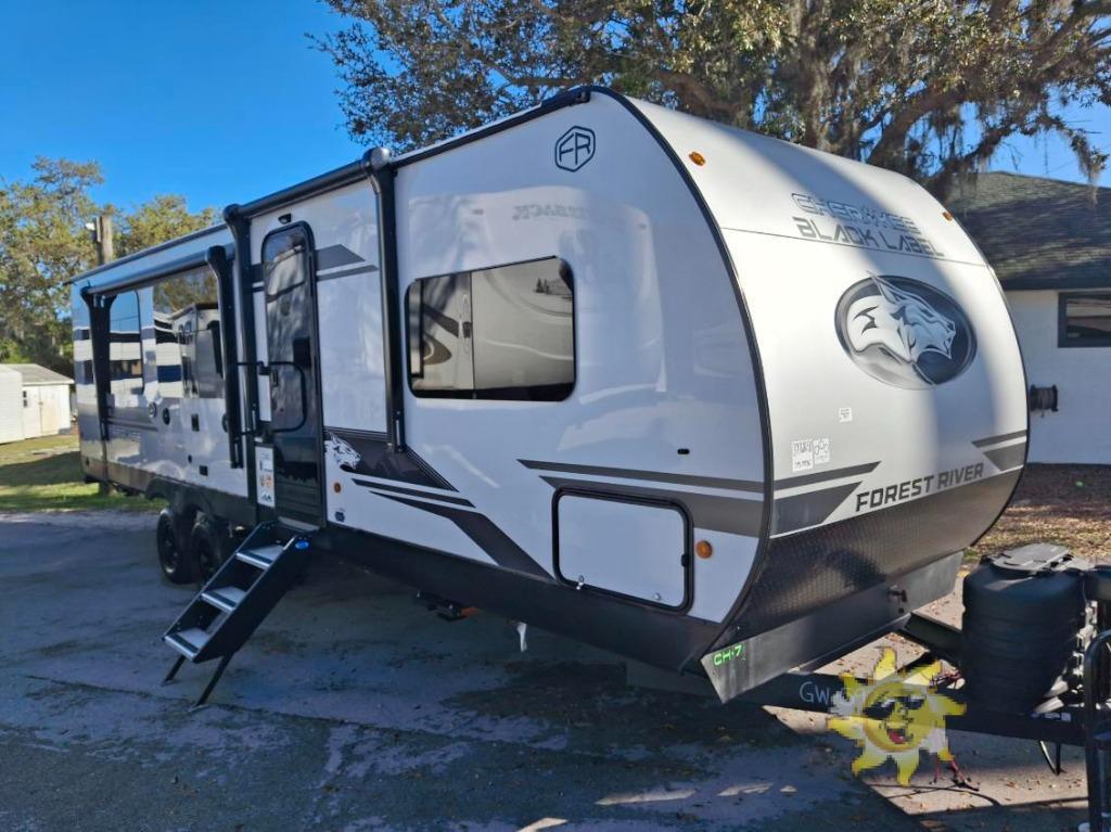 2026 Forest River Rv Cherokee Wolf Den Black Label 273XLKBL in fort pierce FL