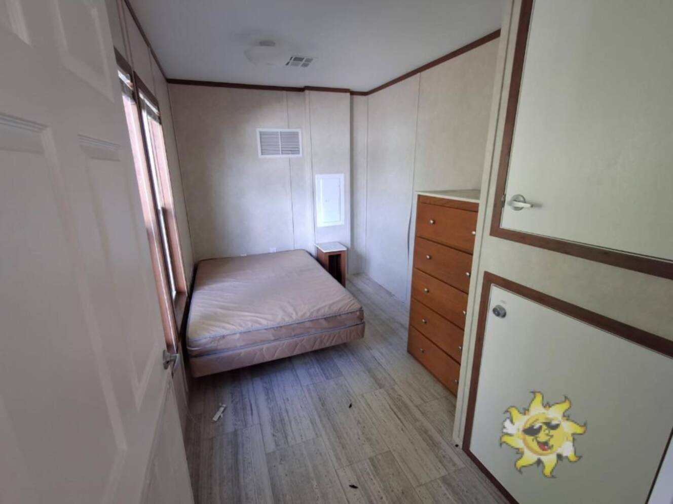 A photo of this 2019 Mobile Home Park Model 1/1