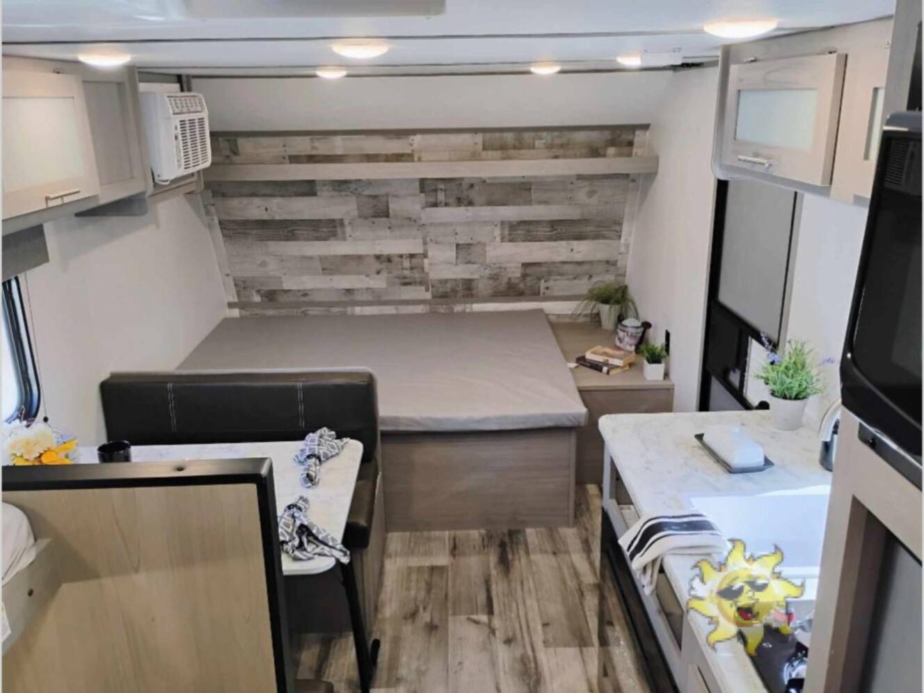 A photo of this 2022 Dutchmen Rv Coleman 17B