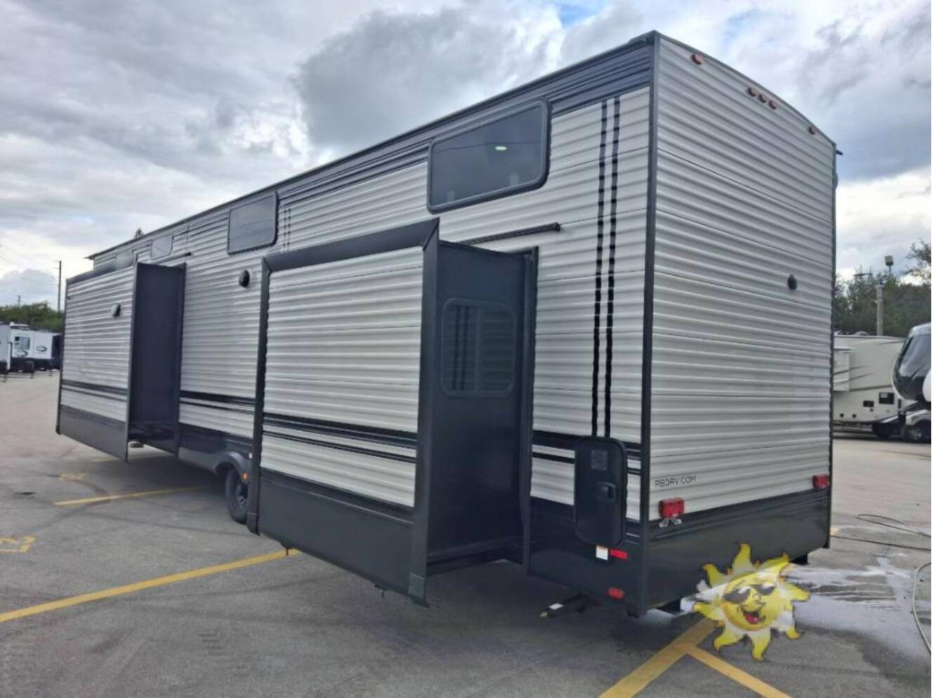 A photo of this 2026 Recreation By Design Baypoint BP-DL 400