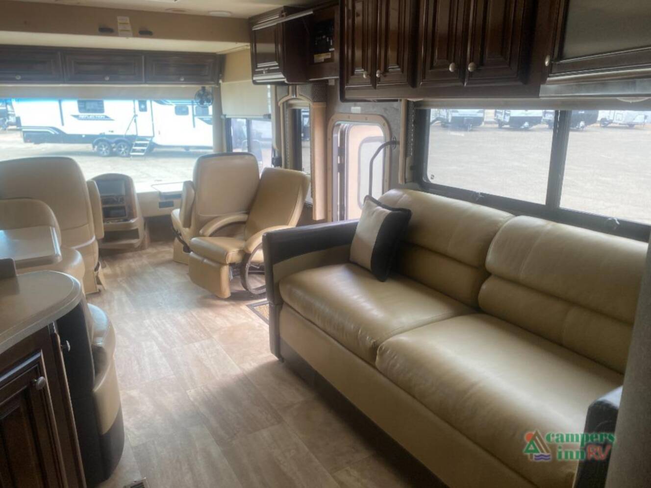 A photo of this 2017 Thor Motor Coach Palazzo 33.2