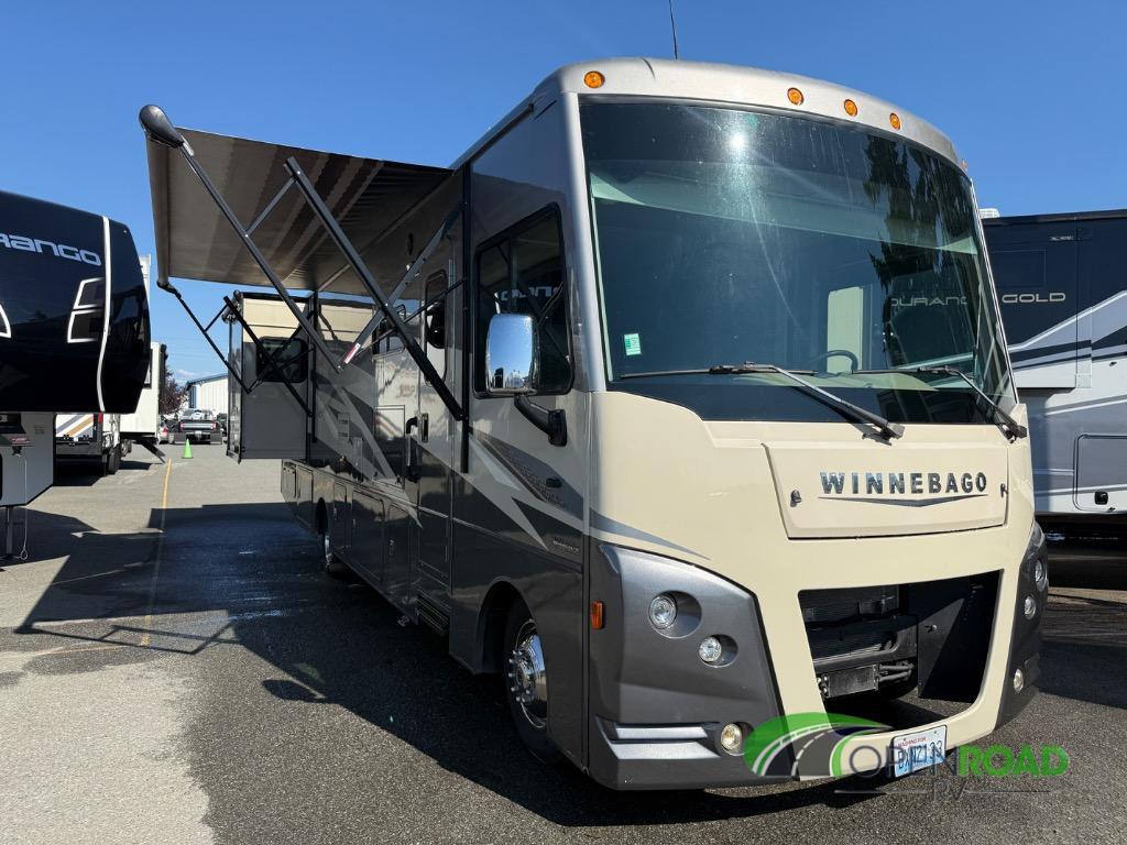 2021 Winnebago Sunstar 32Y in arlington WA
