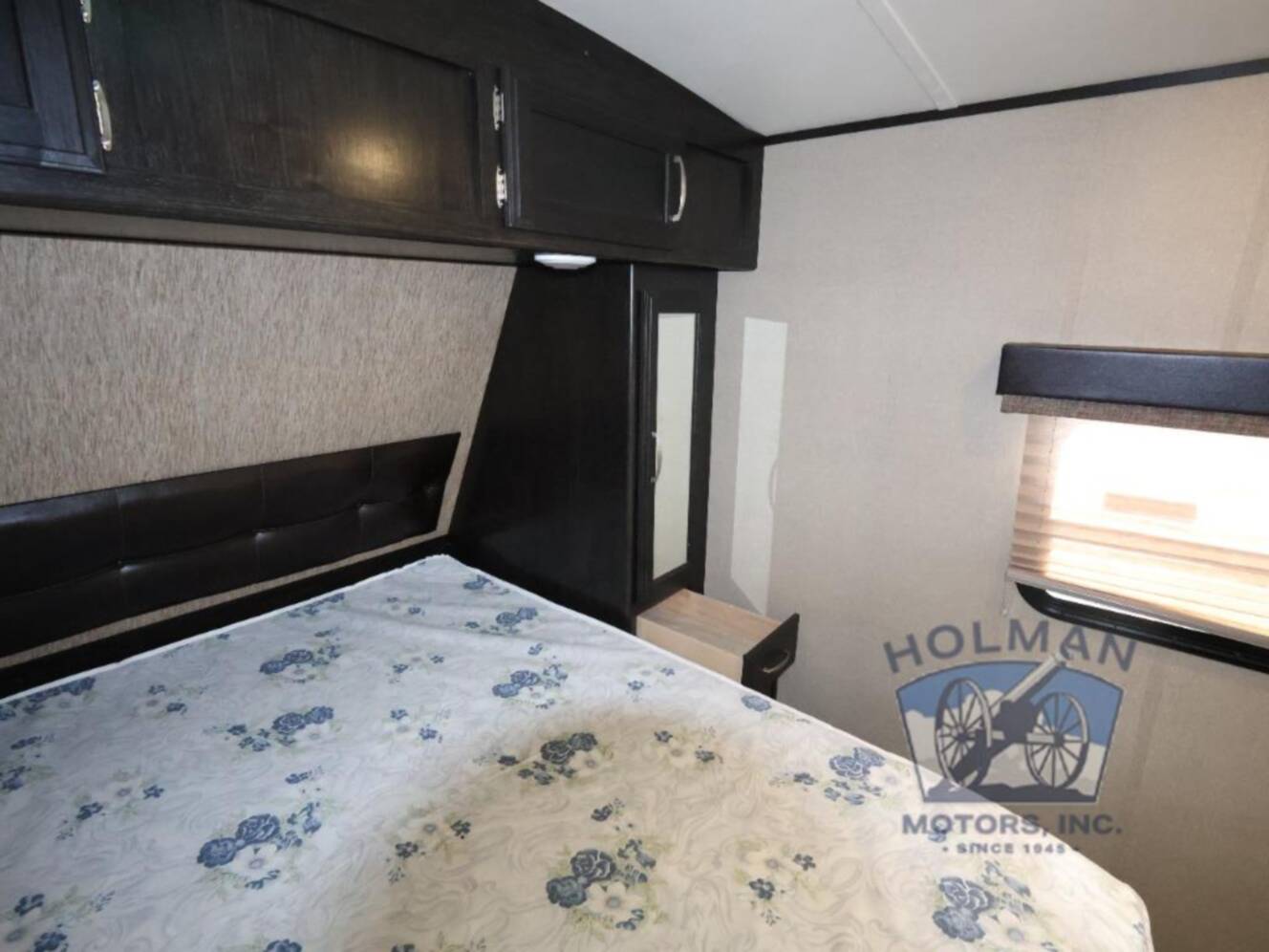A photo of this 2017 Grand Design Imagine 3150BH