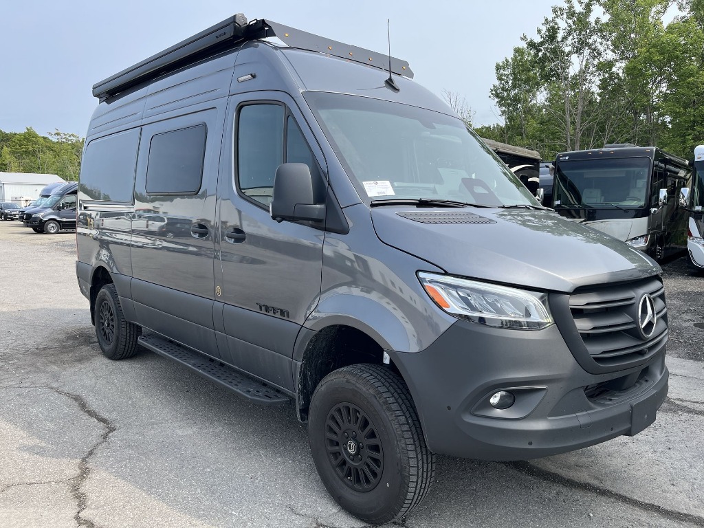 2027 Tiffin Motorhomes GH1 19 SBV BASE in north tonawanda NY