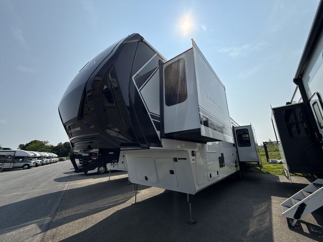 2027 Keystone Rv Montana High Country 391TB in wind gap PA