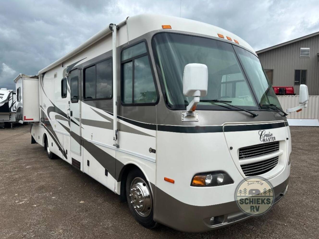 A photo of this 2004 Georgie Boy Cruise Master 3625DS
