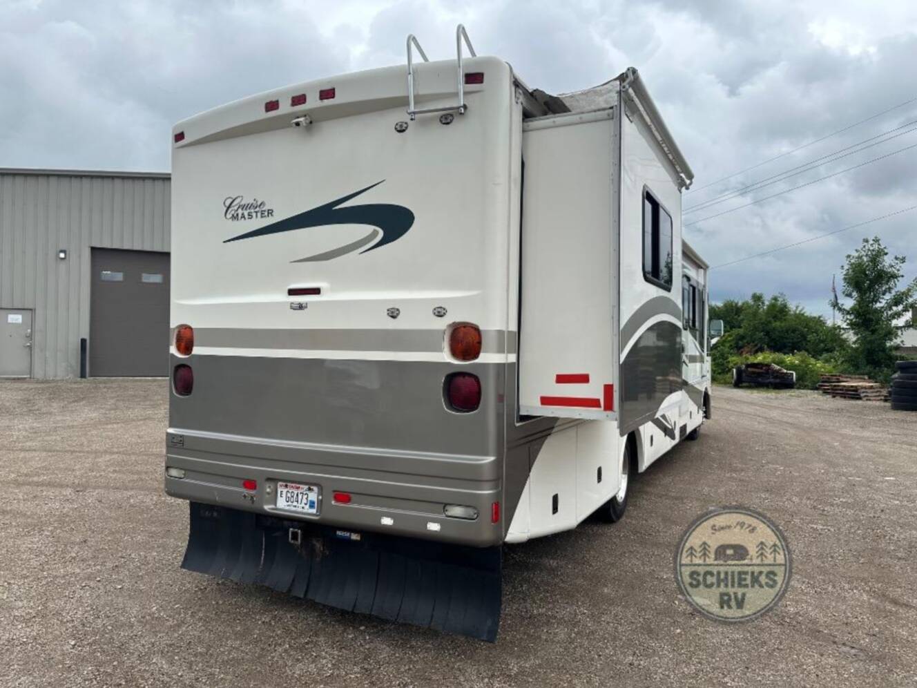 A photo of this 2004 Georgie Boy Cruise Master 3625DS