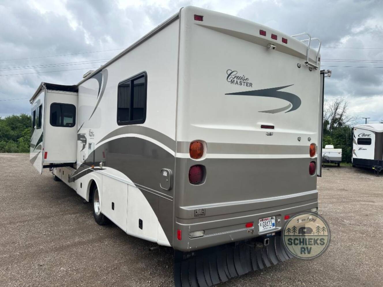 A photo of this 2004 Georgie Boy Cruise Master 3625DS