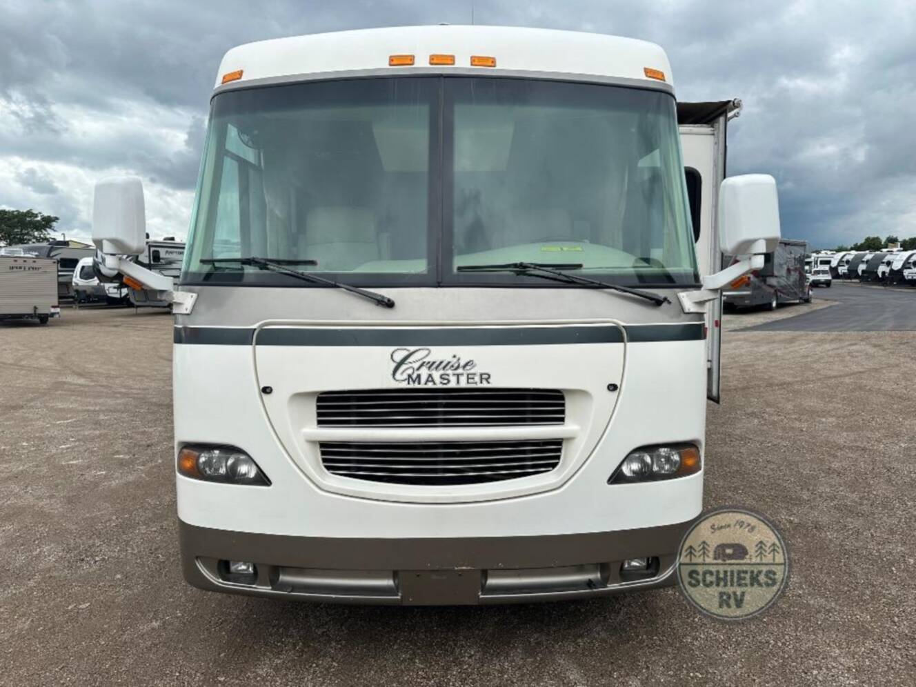 A photo of this 2004 Georgie Boy Cruise Master 3625DS