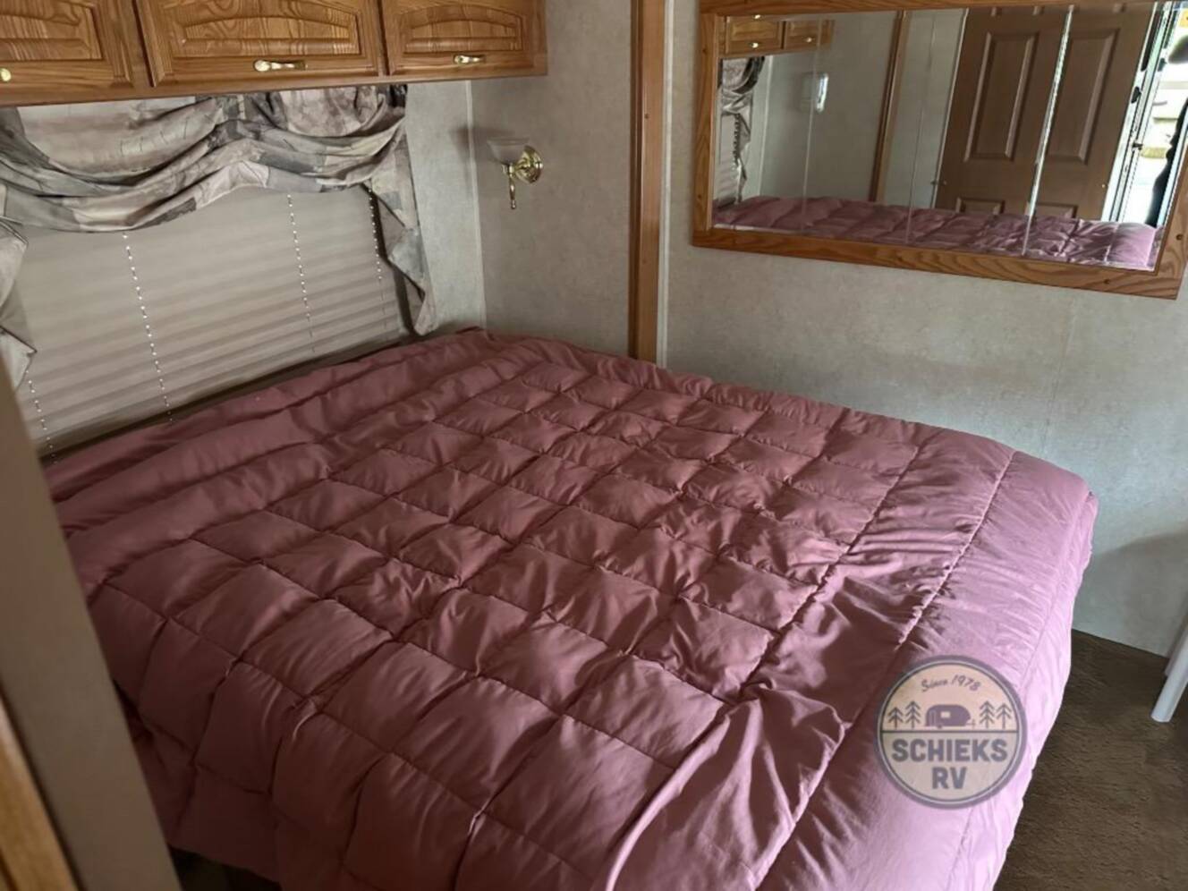 A photo of this 2004 Georgie Boy Cruise Master 3625DS