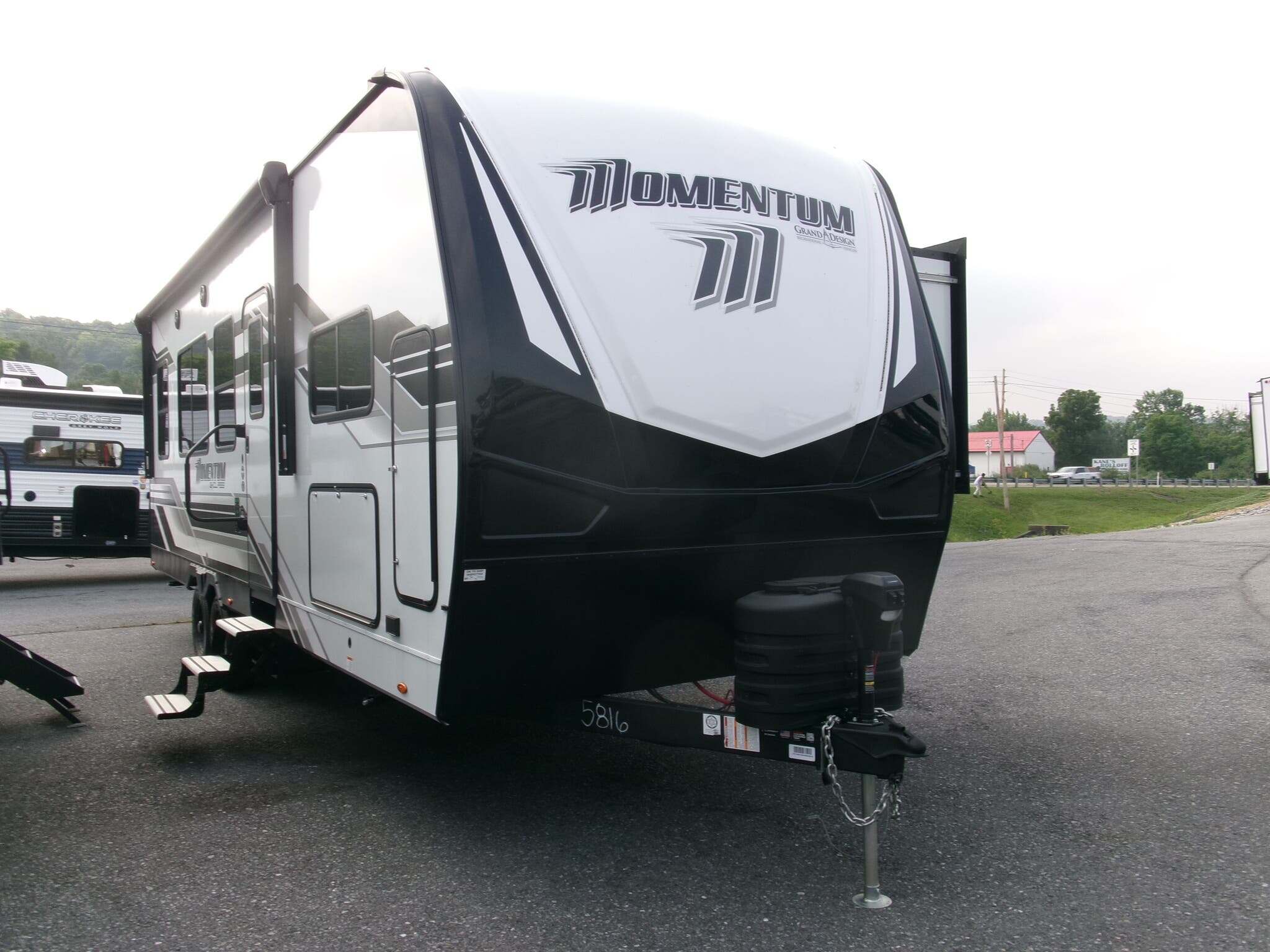 2027 Grand Design Momentum G-Class 25G in duncansville PA
