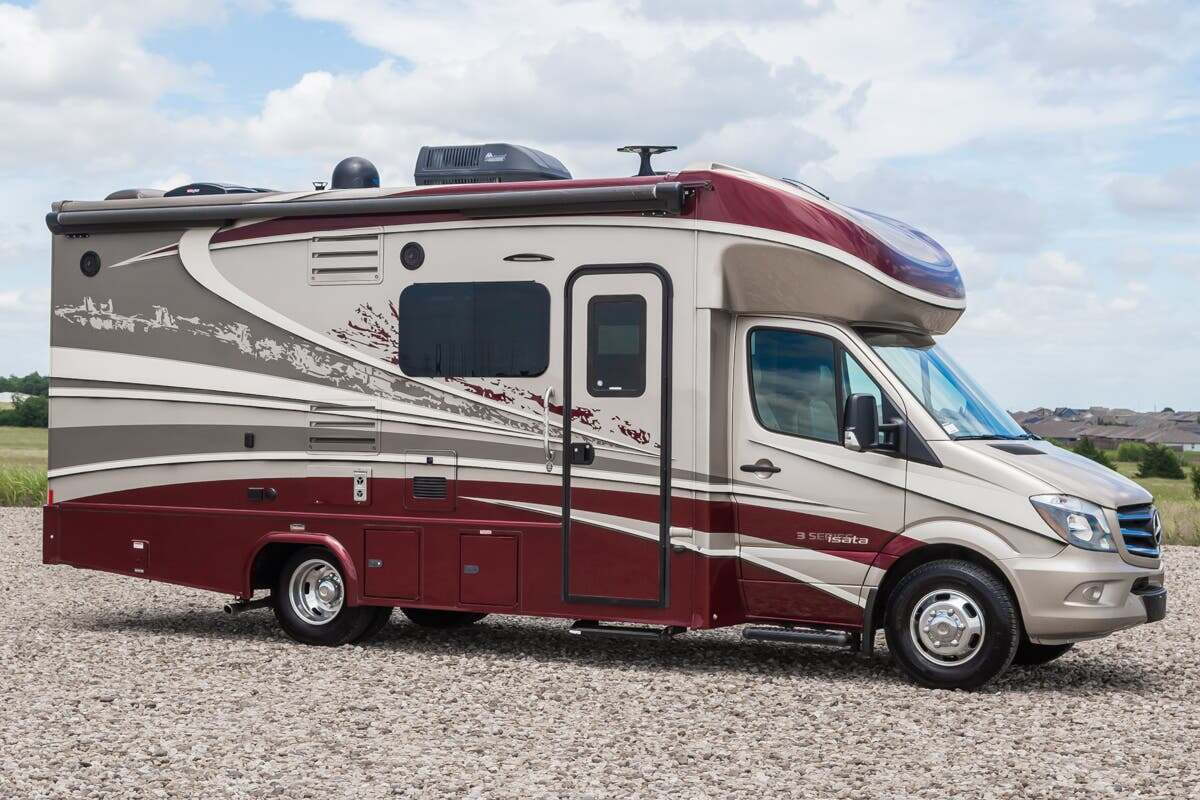 2018 Dynamax Corp Isata 3 Series 24FW in alvarado TX