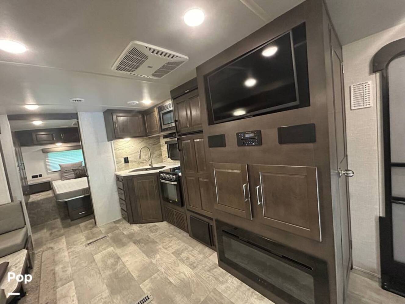 A photo of this 2021 Rockwood Ultra-Lite 2706WS