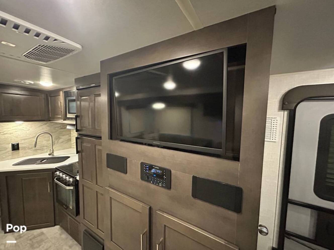 A photo of this 2021 Rockwood Ultra-Lite 2706WS