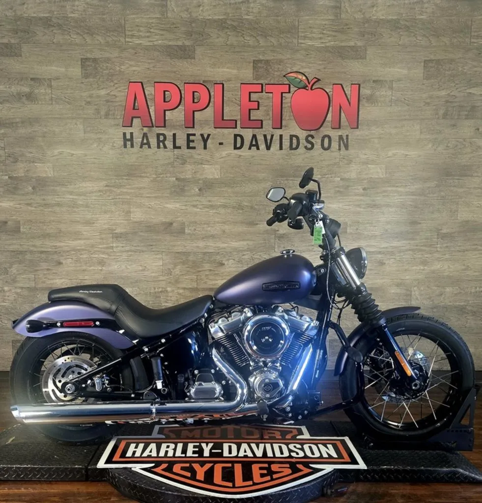 2025 Harley-Davidson® FXBB - Street Bob®