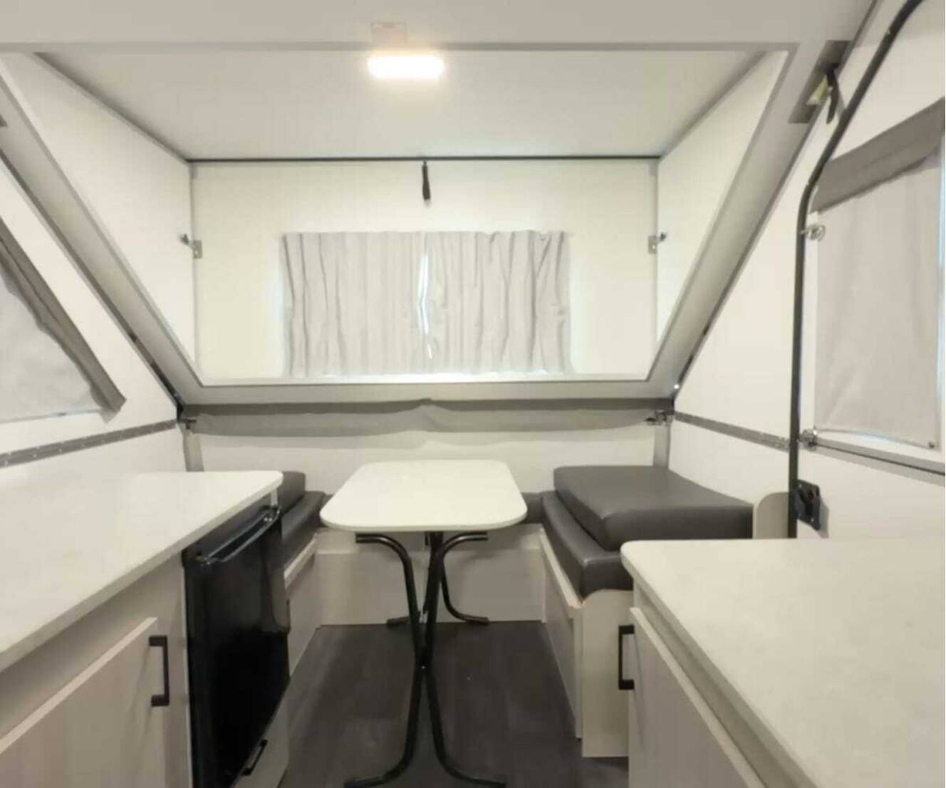 A photo of this 2027 Aliner Scout 15