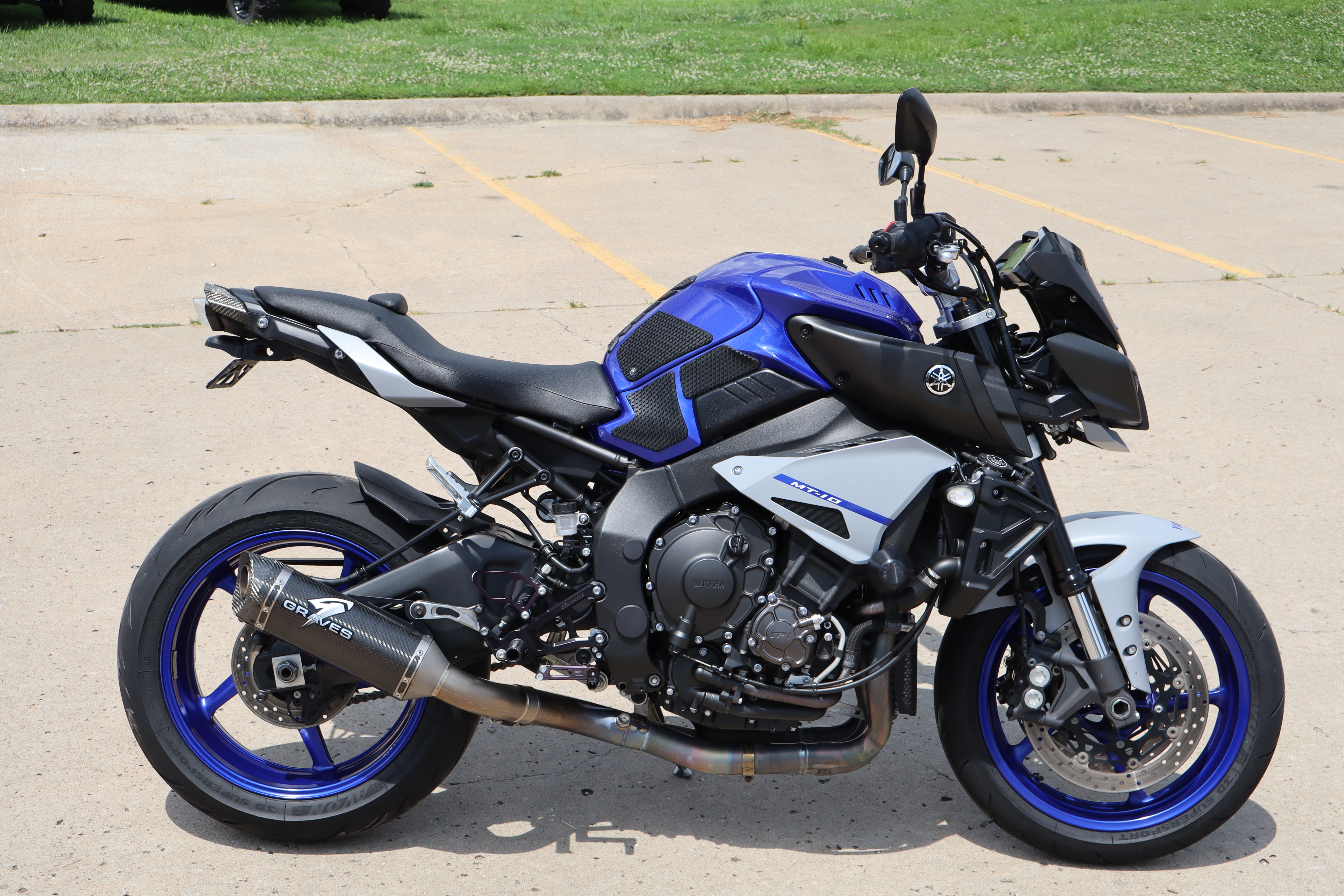 2021 Yamaha MT-10 10 in Fayetteville, AR