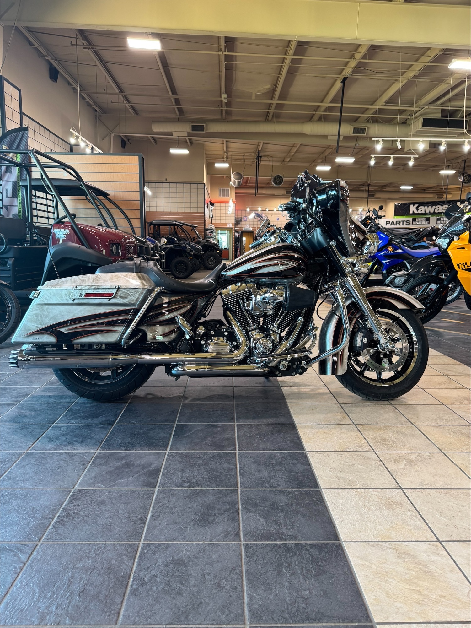 2013 Harley-Davidson® Street Glide® Base in Fayetteville, AR