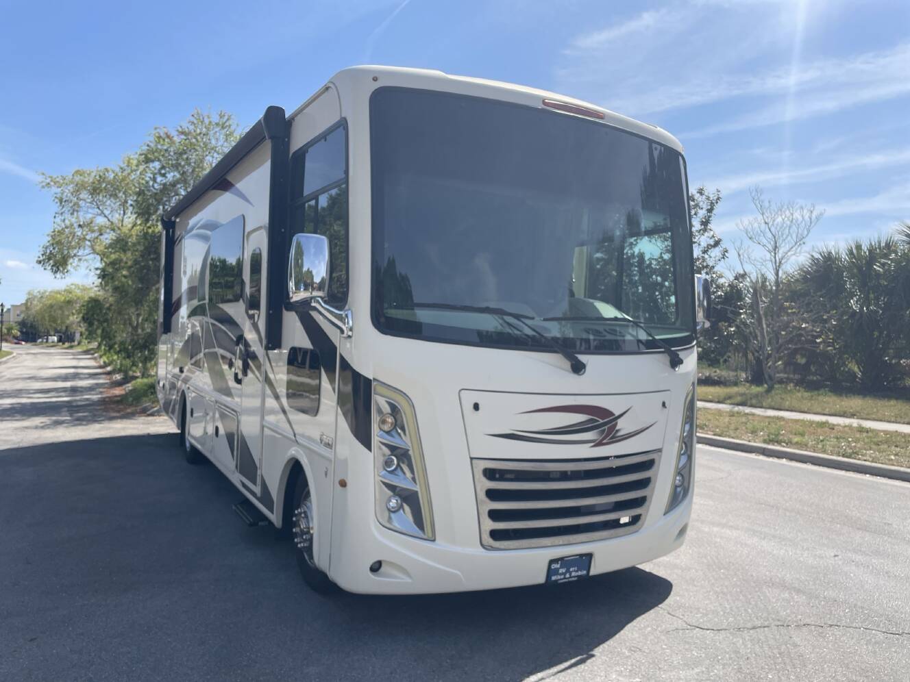 A photo of this 2022 Thor HURRICANE 29M