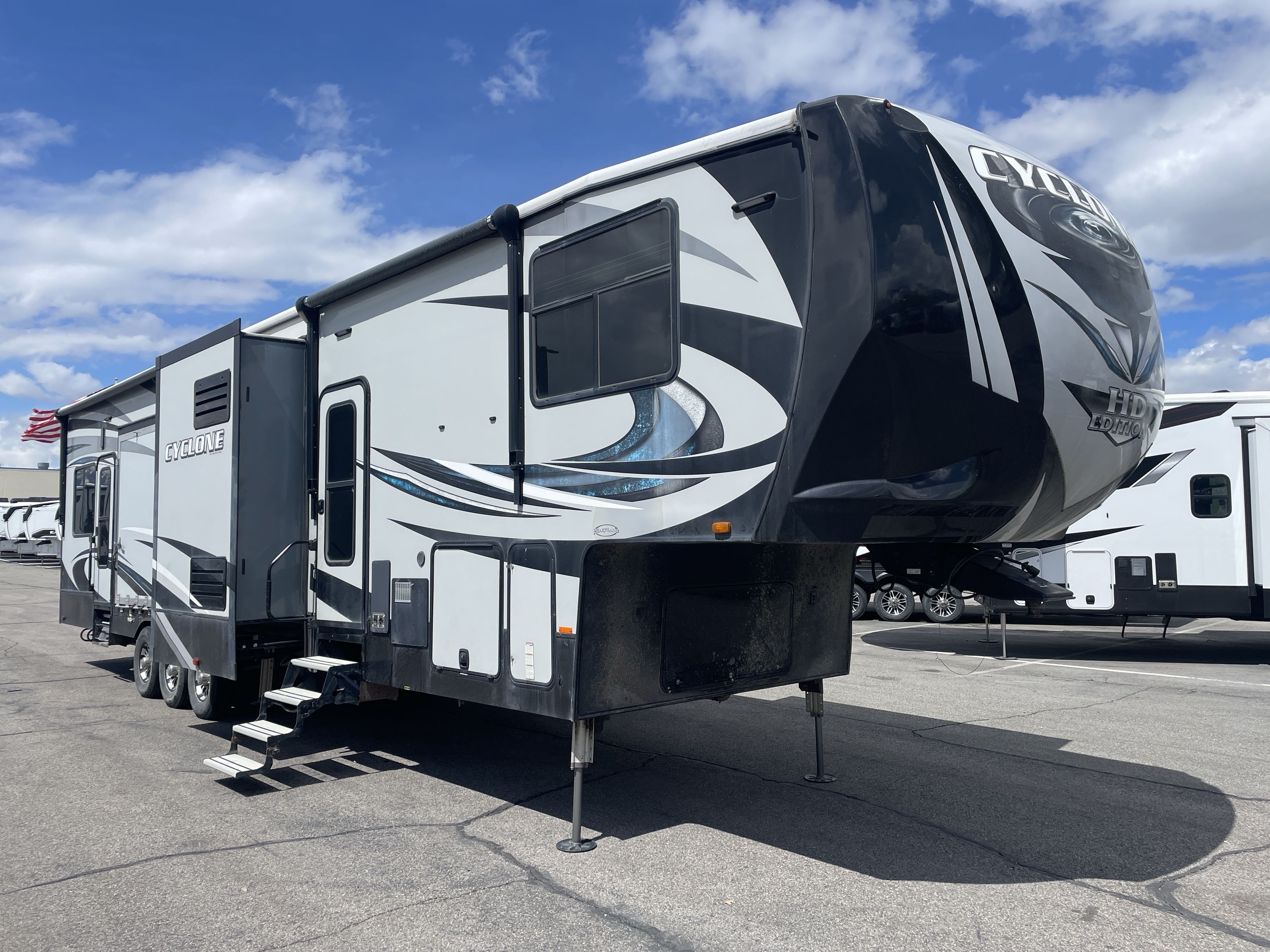 2018 Heartland CYCLONE 4250 in draper UT