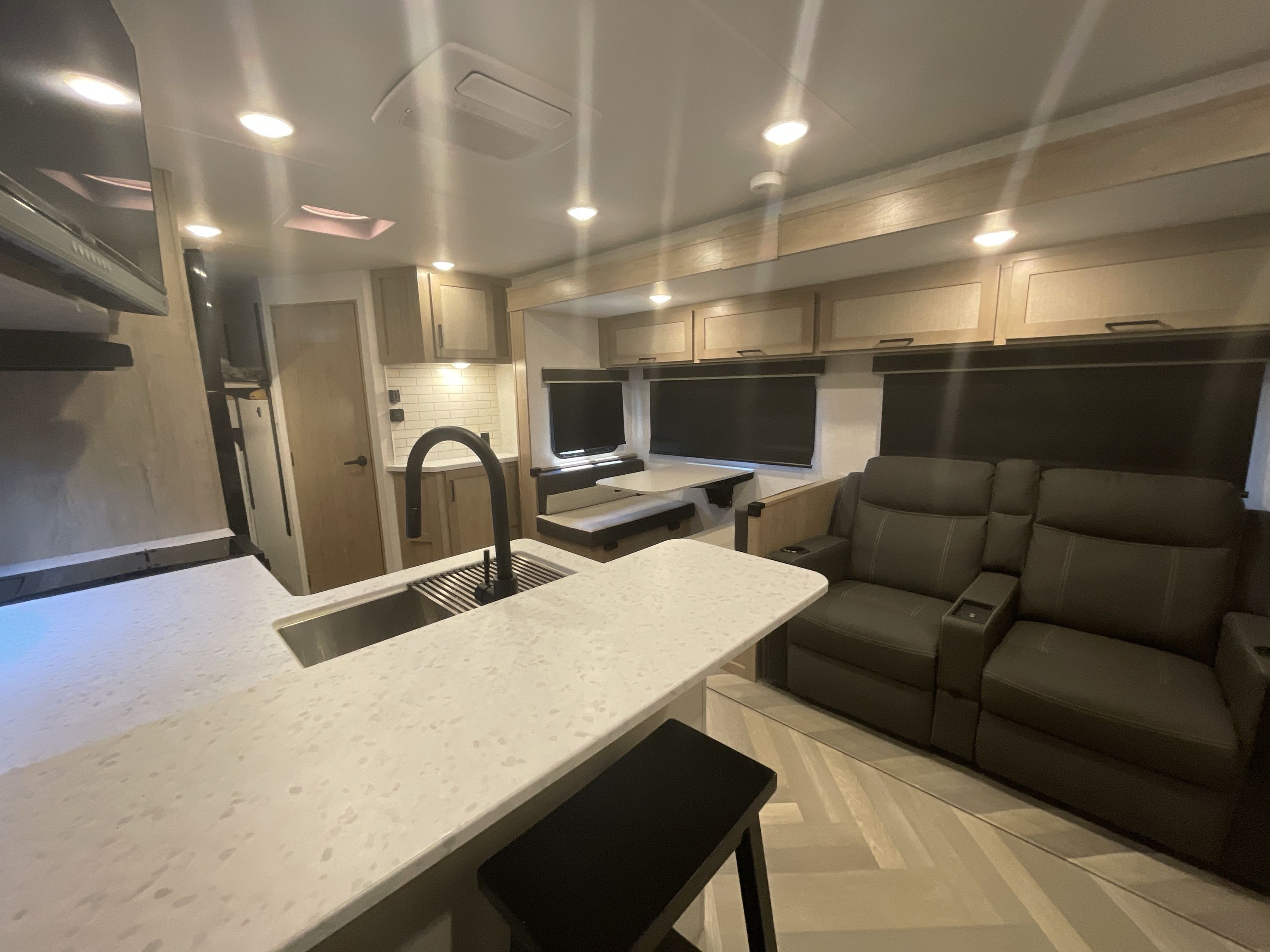 2024 Ember E-SERIES 26ETS in manassas VA
