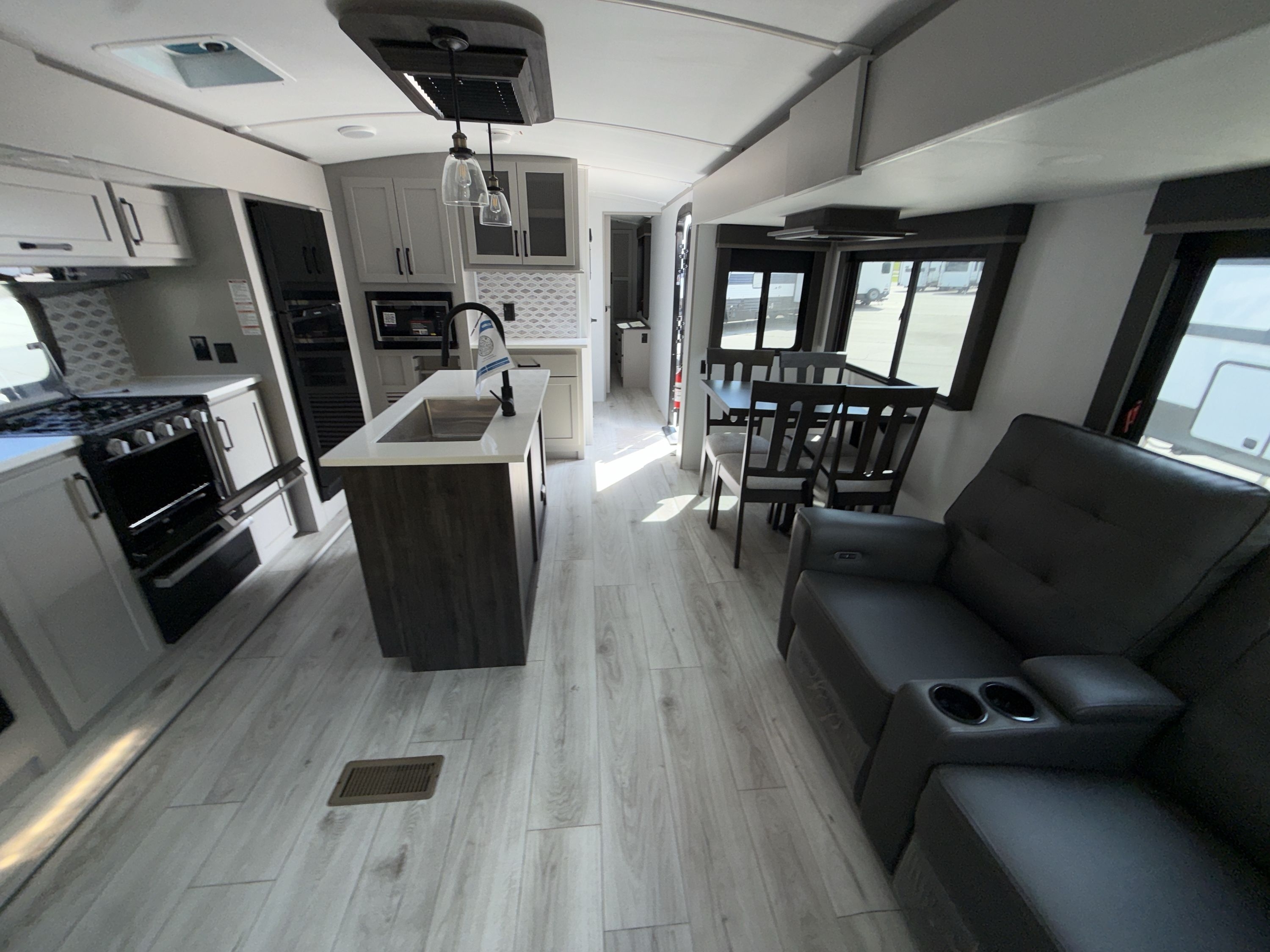 2025 Keystone OUTBACK 328RL in tulsa OK