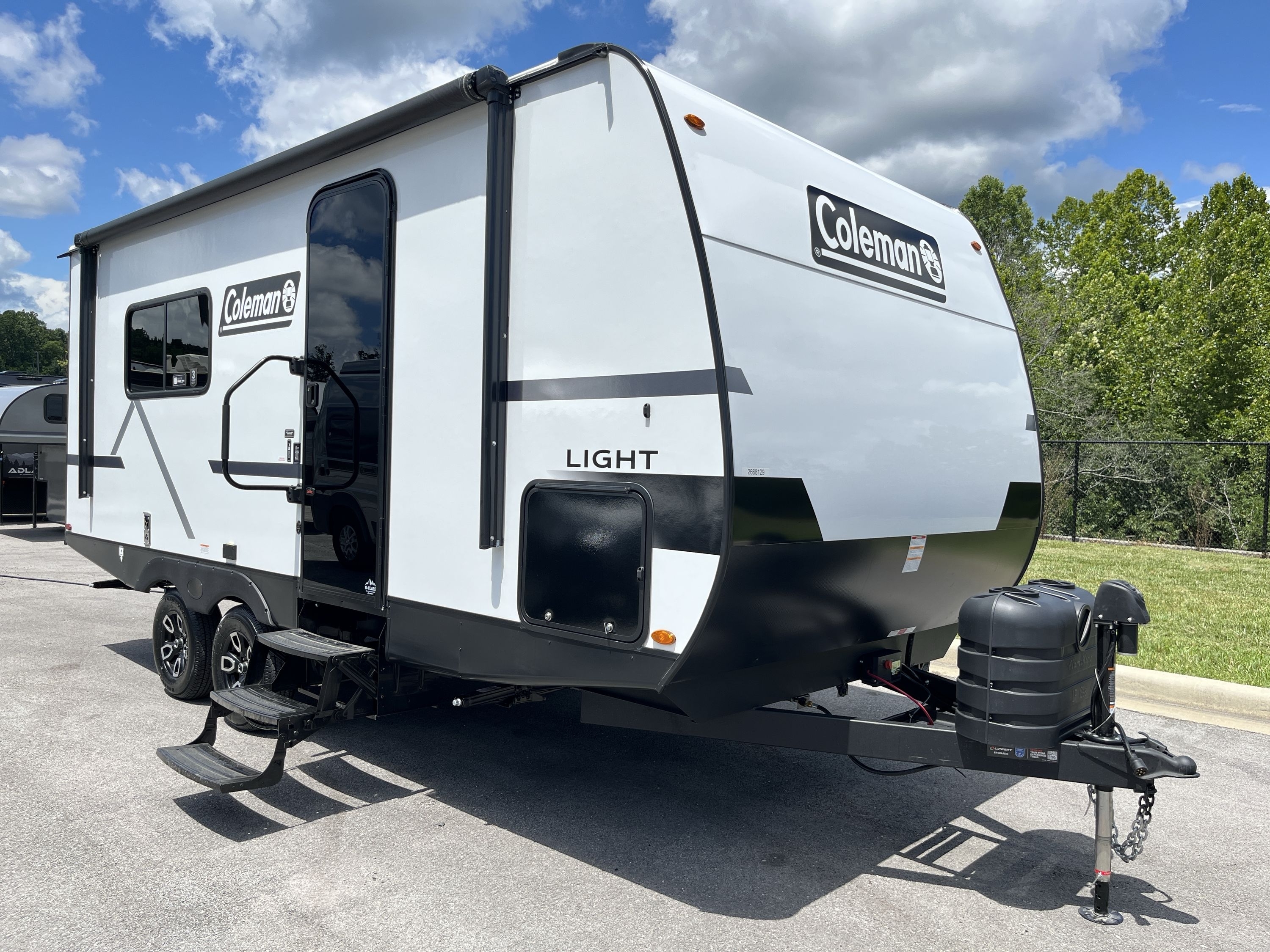 2027 Keystone COLEMAN LIGHT 18RX in branson MO