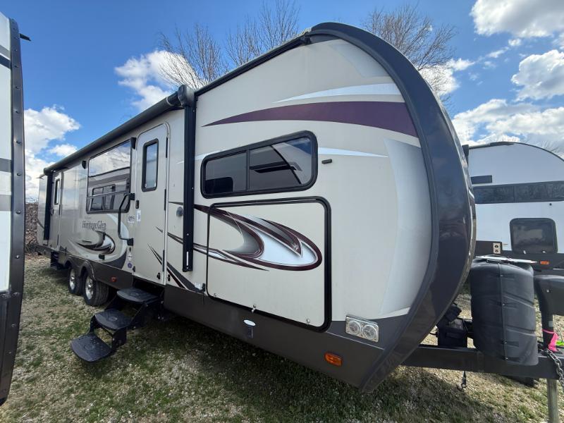 2015 Forest River Wildwood Heritage Glen 302FK in janesville WI