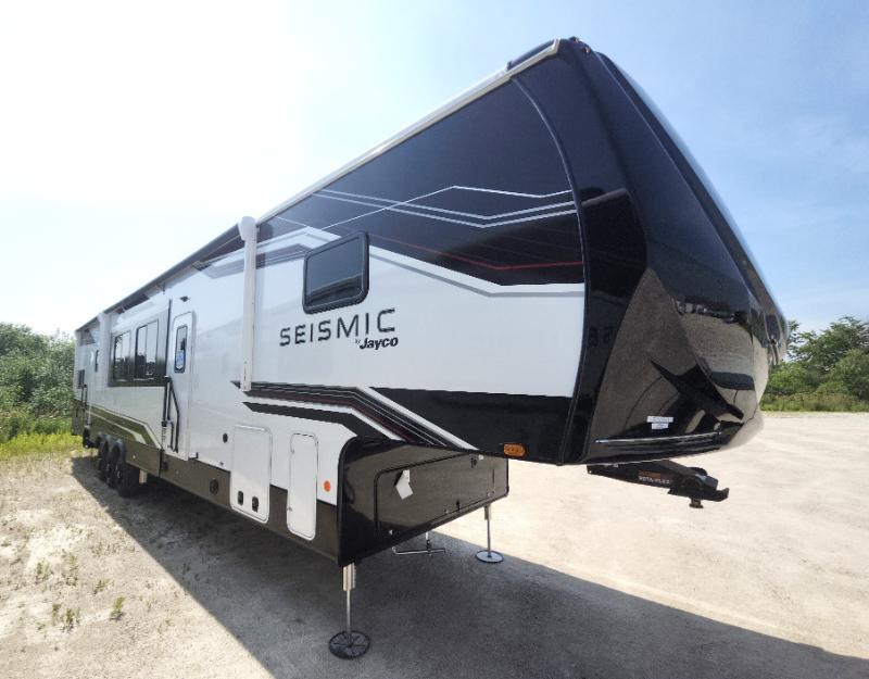 2026 Jayco Seismic 395 in sheboygan WI