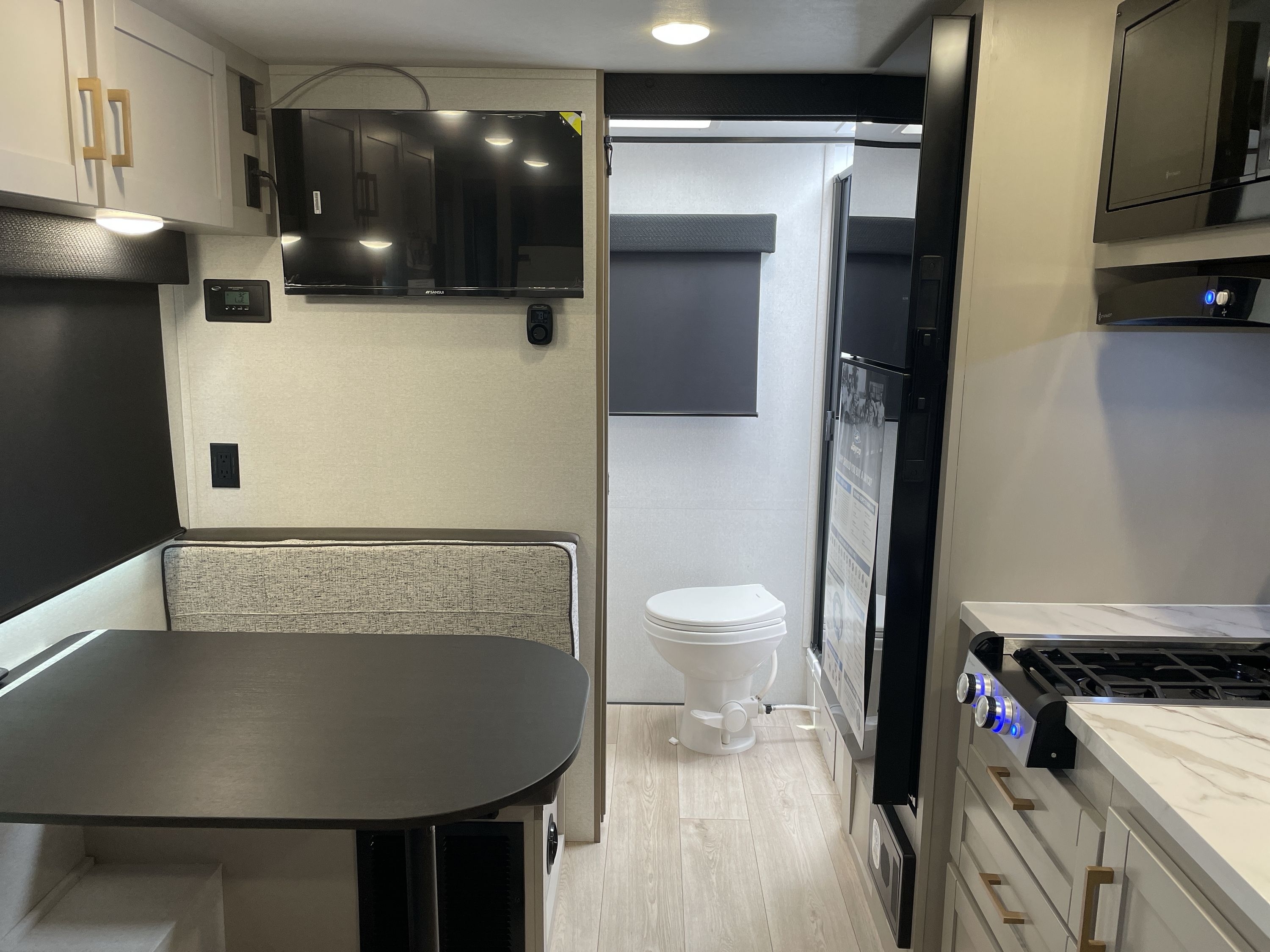 2027 Jayco JAY FEATHER AIR 15MRB in anderson CA