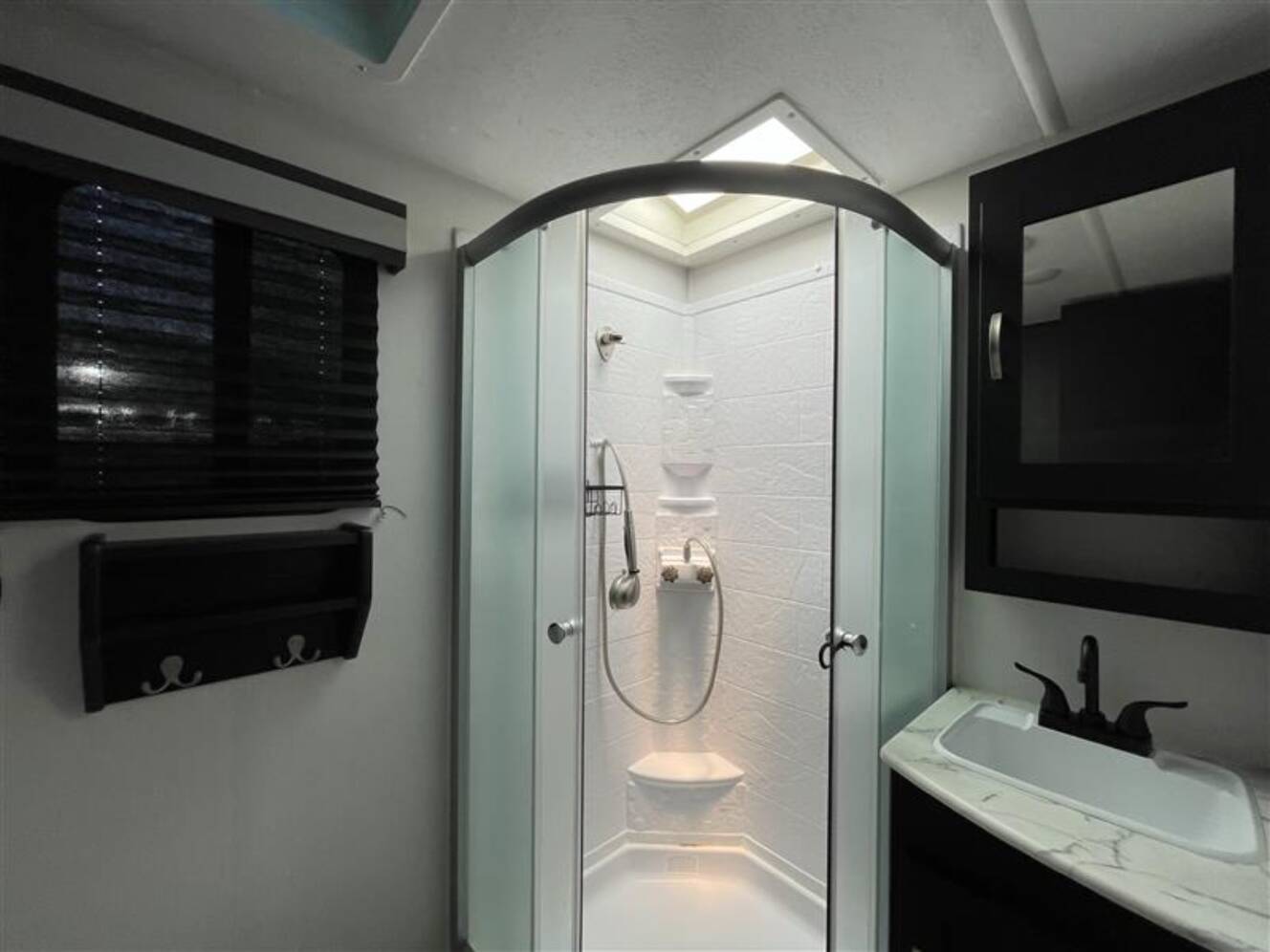 A photo of this 2022 Coachmen FREEDOM EXPRESS ULTRA LITE 252RBS